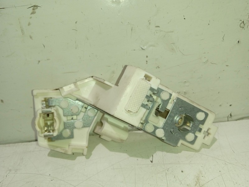 Recambio de portalamparas para opel astra j (p10) 2.0 cdti (68) referencia OEM IAM 13306461  