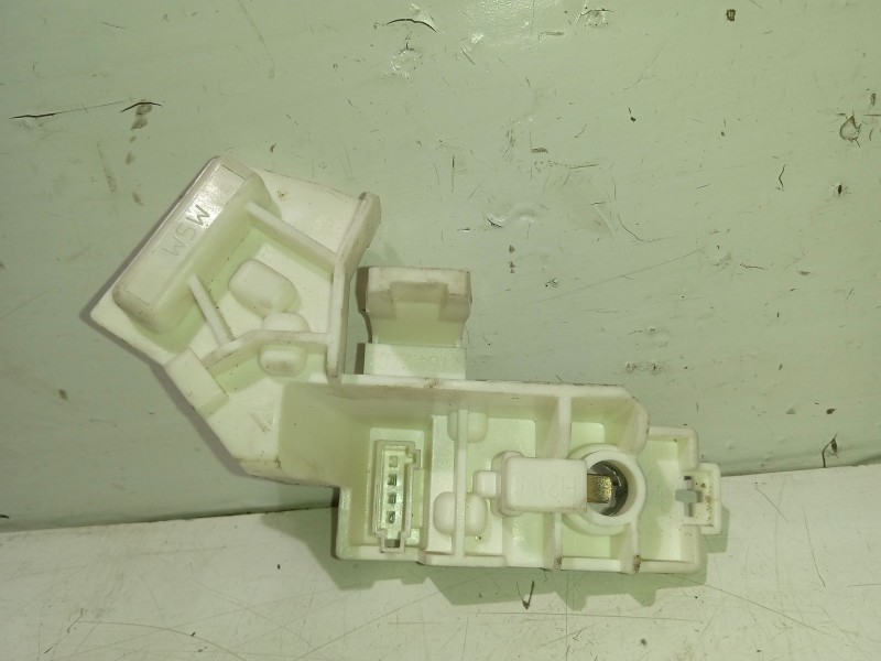 Recambio de portalamparas para opel astra j (p10) 2.0 cdti (68) referencia OEM IAM 13306461  