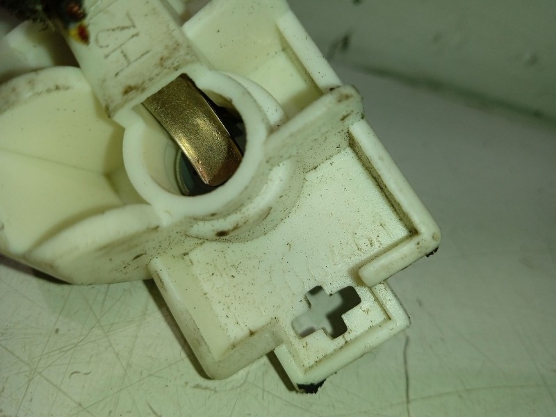 Recambio de portalamparas para opel astra j (p10) 2.0 cdti (68) referencia OEM IAM 13306461  