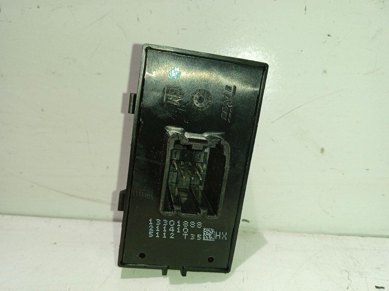 Recambio de mando elevalunas trasero izquierdo para opel astra j (p10) 2.0 cdti (68) referencia OEM IAM 13301888  