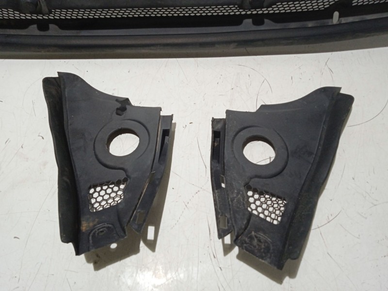 Recambio de moldura para opel astra j (p10) 2.0 cdti (68) referencia OEM IAM 13267105  