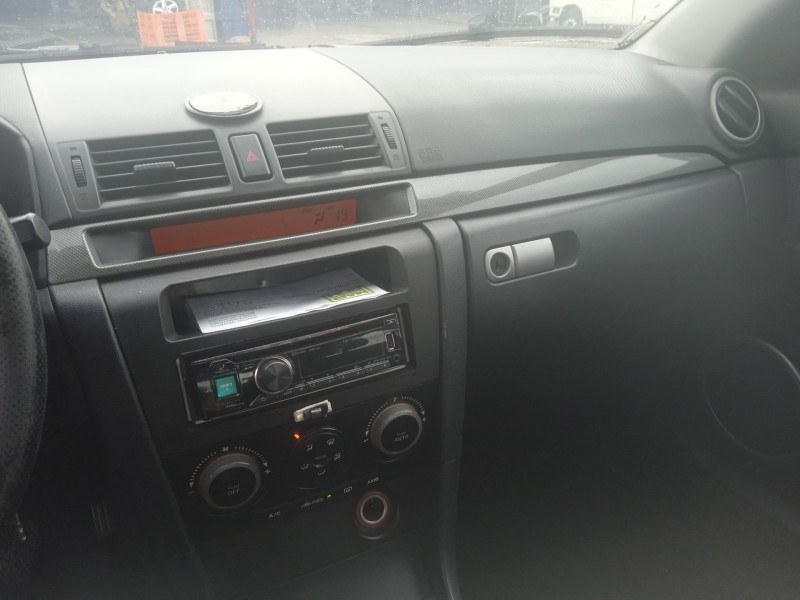 mazda 3 sedán (bk) del año 2005