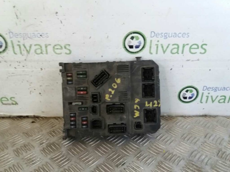 Recambio de caja reles / fusibles para peugeot 206 berlina 1.9 diesel   |   0.98 - ... | 1998 | 69 cv / 51 kw referencia OEM IAM