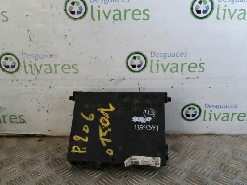 Recambio de caja reles / fusibles para  referencia OEM IAM S105872300G 962646088003 