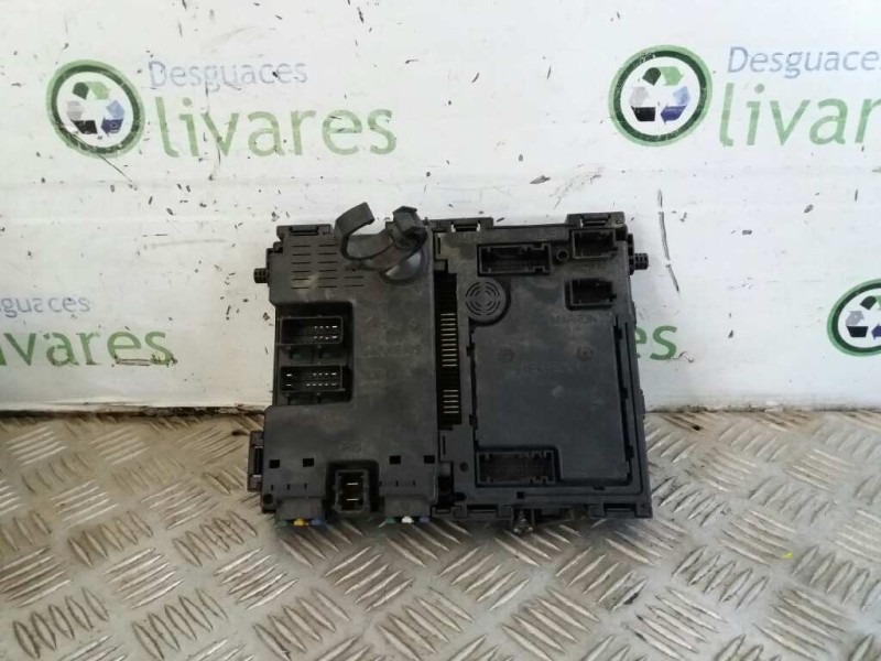 Recambio de caja reles / fusibles para  referencia OEM IAM S105872300G 962646088003 