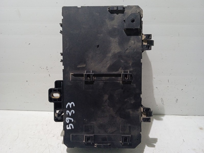 Recambio de caja reles / fusibles para opel zafira b furgoneta/monovolumen (a05) 1.7 cdti van (m75) referencia OEM IAM 13268286 