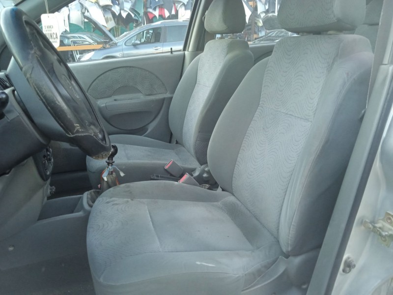 daewoo kalos (klas) del año 2004