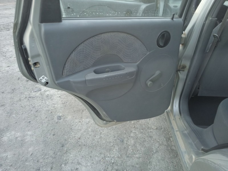 daewoo kalos (klas) del año 2004