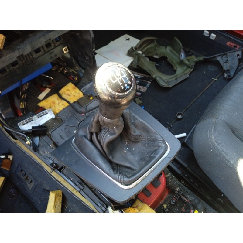 Recambio de guarnecidos palanca cambio para audi a4 b6 avant (8e5) 2.5 tdi referencia OEM IAM 8E0863278AH  