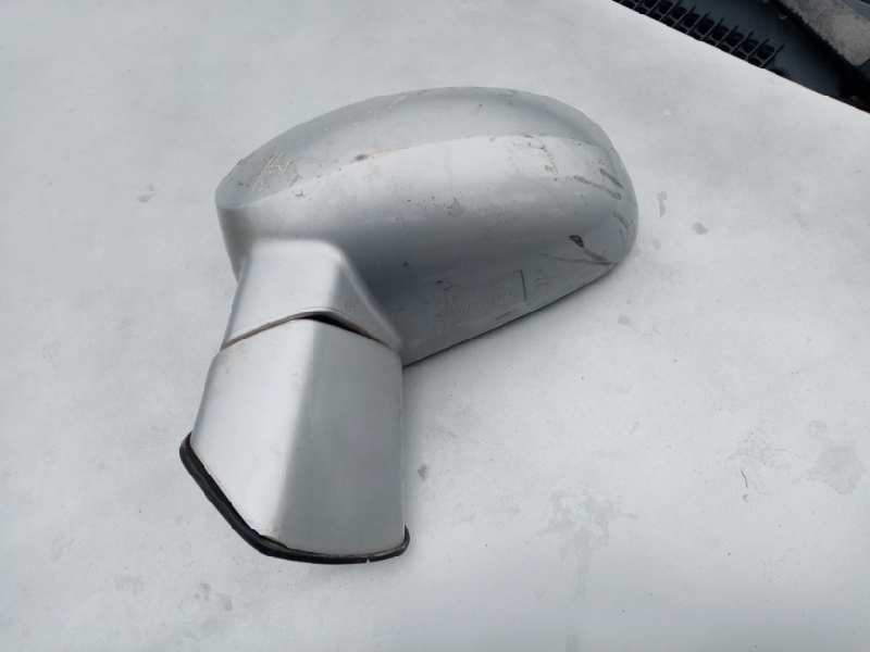 Recambio de retrovisor izquierdo para ssangyong rodius 2.7 turbodiesel cat referencia OEM IAM   