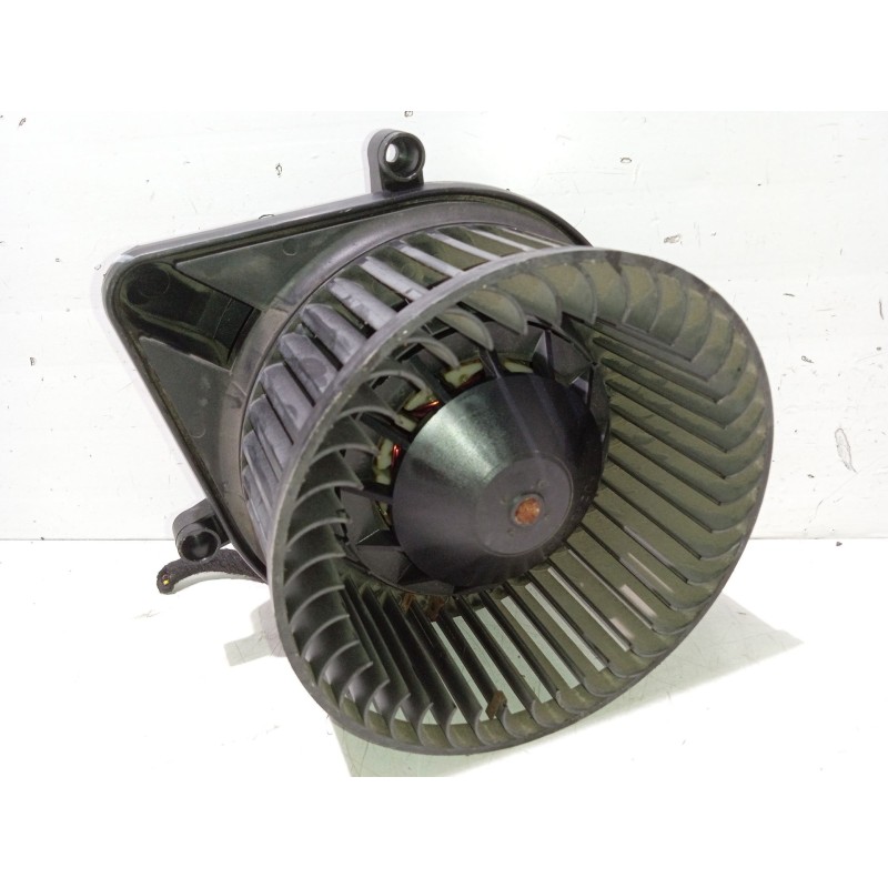 Recambio de ventilador calefaccion para audi a4 b6 avant (8e5) 2.5 tdi referencia OEM IAM 8E1820021E  