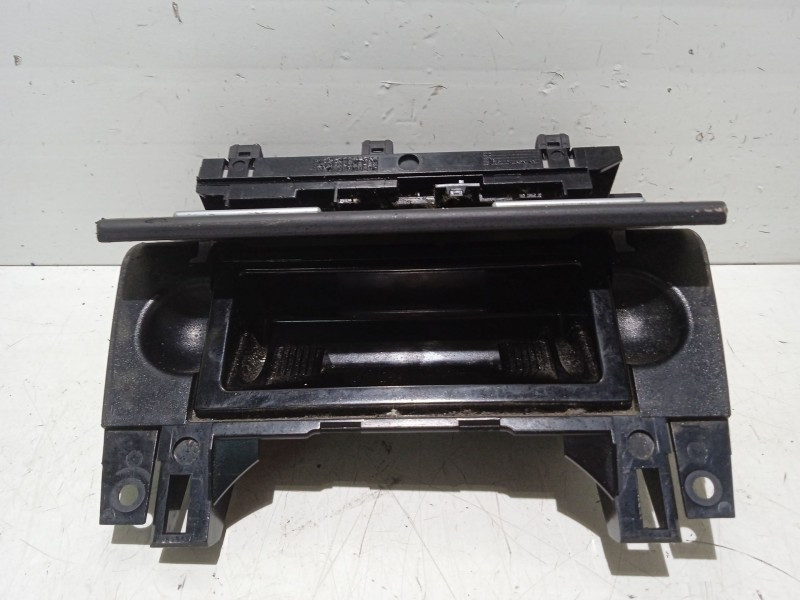 Recambio de cenicero para audi a4 b6 avant (8e5) 2.5 tdi referencia OEM IAM 8E0857951H  
