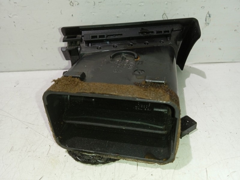 Recambio de rejilla aireadora para audi a4 b6 avant (8e5) 2.5 tdi referencia OEM IAM 8E0820901F  