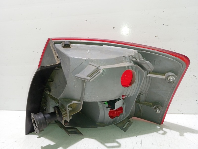 Recambio de piloto trasero izquierdo para audi a4 b6 avant (8e5) 2.5 tdi referencia OEM IAM 8E9945095E  