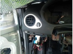 Recambio de rejilla aireadora para renault clio iii (br0/1, cr0/1) 1.5 dci (br17, cr17) referencia OEM IAM    2