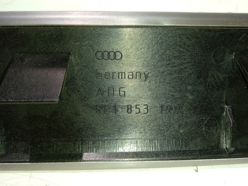 Recambio de moldura para audi a4 b6 avant (8e5) 2.5 tdi referencia OEM IAM 8E1853190  