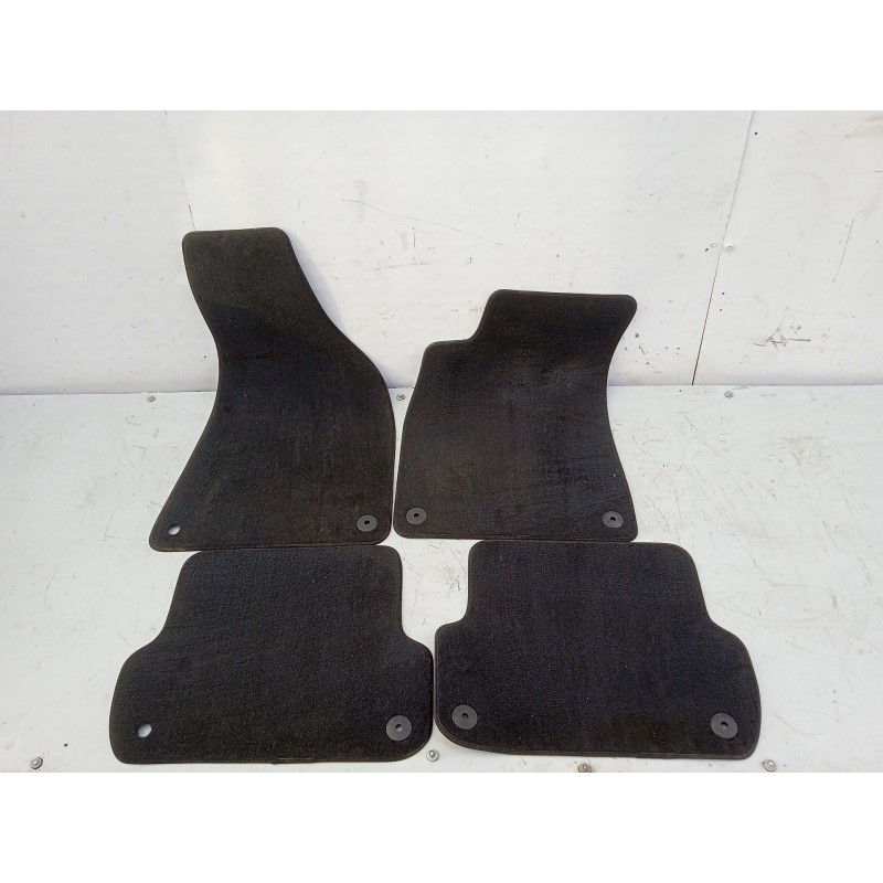 Recambio de alfombrilla para audi a4 b6 avant (8e5) 2.5 tdi referencia OEM IAM 8E1863691A 8E0864450A 