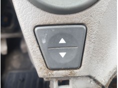 Recambio de mando elevalunas delantero izquierdo para fiat panda furgoneta/hatchback (169_) 1.3 d multijet referencia OEM IAM 73