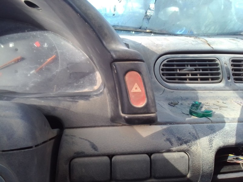 Recambio de warning para nissan vanette cargo referencia OEM IAM 252901C700  