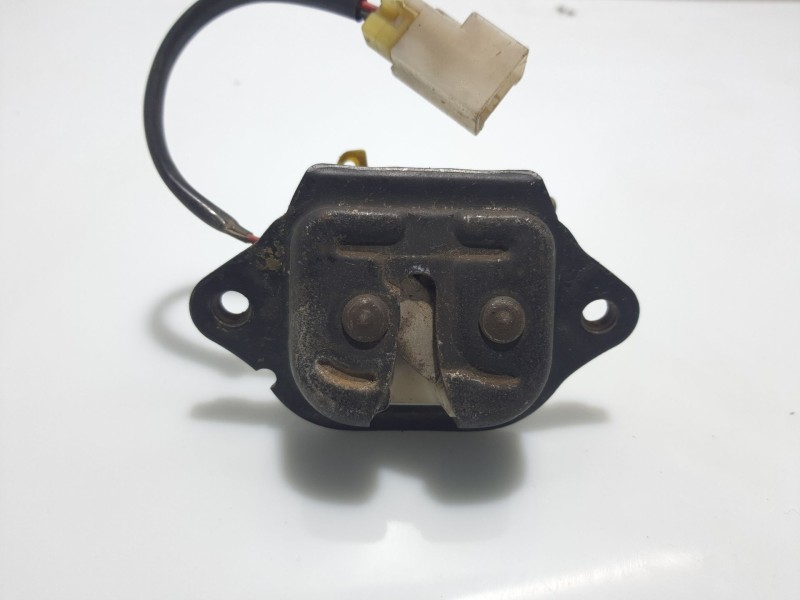 Recambio de cerradura maletero / porton para nissan vanette cargo referencia OEM IAM 454650Q4652  