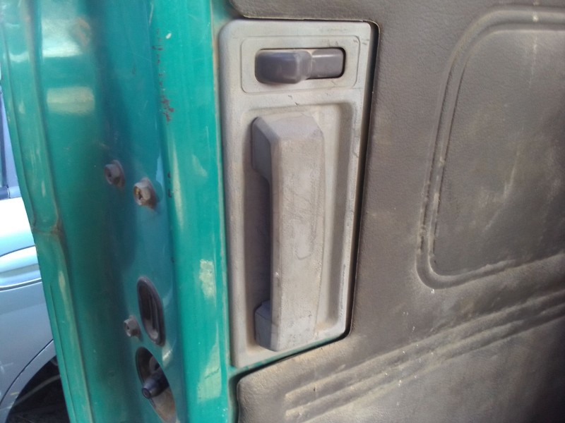 Recambio de maneta interior lateral derecha para nissan vanette cargo referencia OEM IAM 475QA13080  