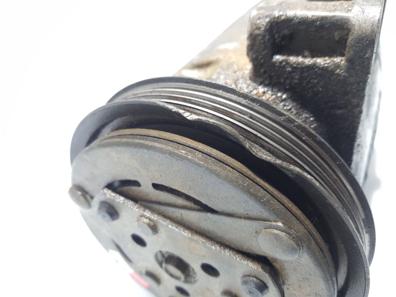 Recambio de compresor aire acondicionado para nissan vanette cargo referencia OEM IAM 926008C812  