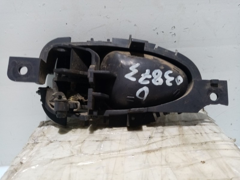 Recambio de maneta interior delantera derecha para ssangyong korando referencia OEM IAM 7263006000AAD  