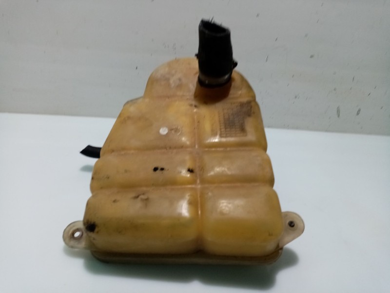 Recambio de deposito expansion para ssangyong korando referencia OEM IAM 2161005030  