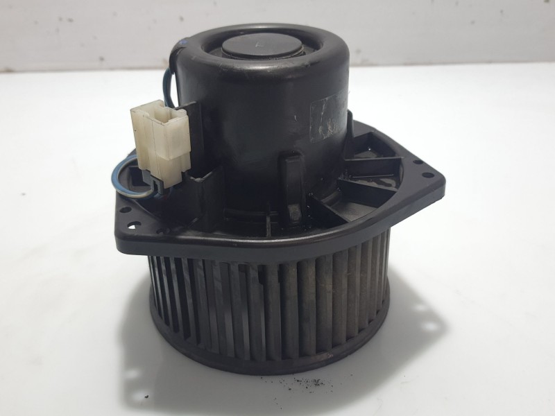 Recambio de motor calefaccion para nissan serena (c23m) 2.3 diesel referencia OEM IAM 272207C302  