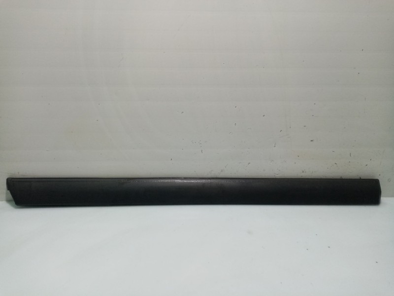 Recambio de moldura para renault 19 hatchback (b/c53) referencia OEM IAM 7700784909  