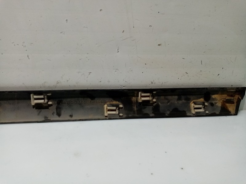Recambio de moldura para renault 19 hatchback (b/c53) referencia OEM IAM 7700784909  