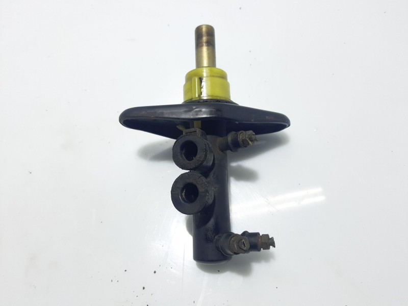 Recambio de bomba freno para nissan serena (c23m) 2.3 diesel referencia OEM IAM 460107C325  