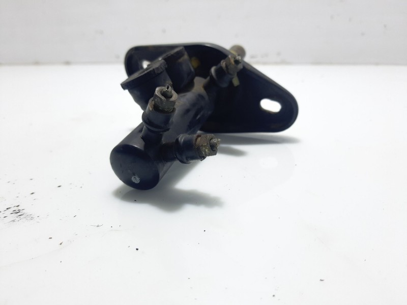 Recambio de bomba freno para nissan serena (c23m) 2.3 diesel referencia OEM IAM 460107C325  