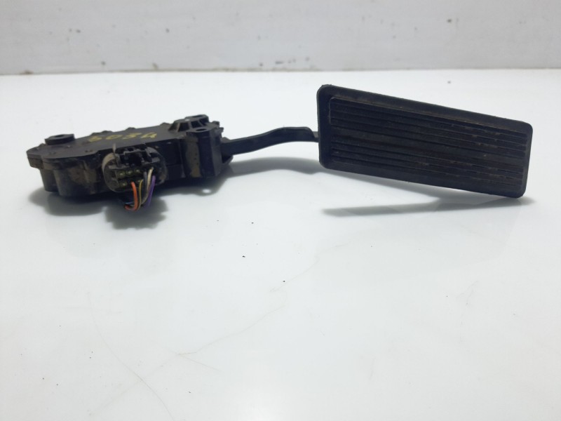 Recambio de pedal acelerador para chrysler voyager (rg) referencia OEM IAM 04861650AB  