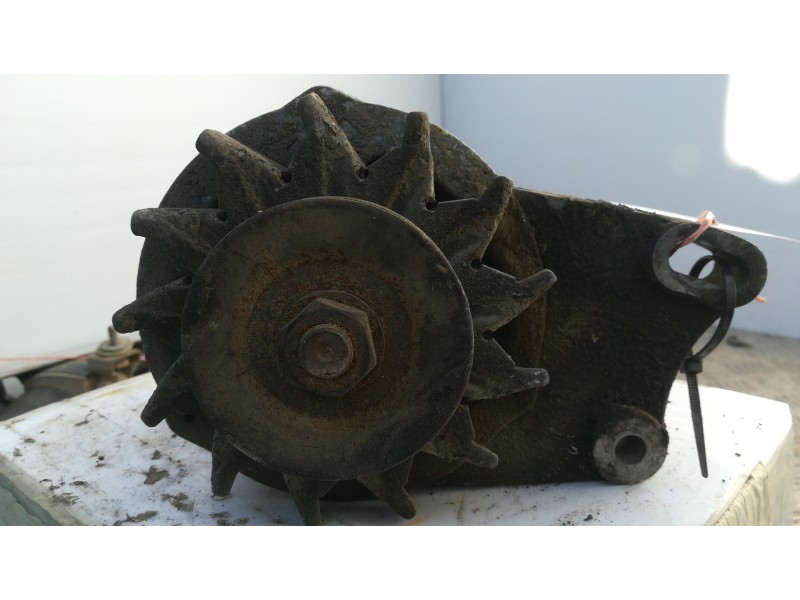 Recambio de alternador para seat ibiza 1.5 cat   |   0.85 - ... | 1985 | 90 cv / 66 kw referencia OEM IAM 24041E A11545 