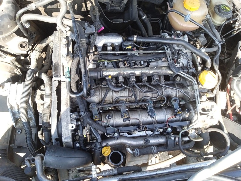 Recambio de carter para opel vectra c (z02) 1.9 cdti (f69) referencia OEM IAM 5652000  