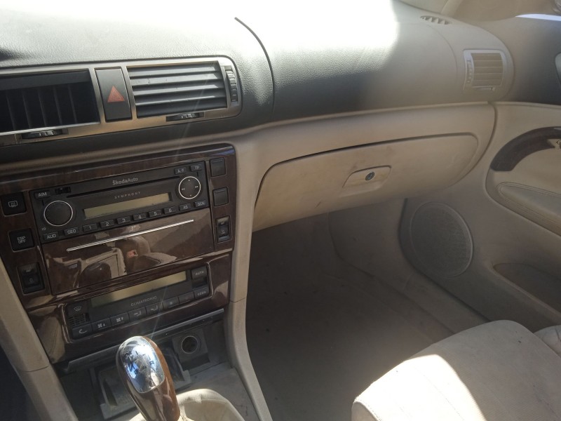 skoda superb i (3u4) del año 2004