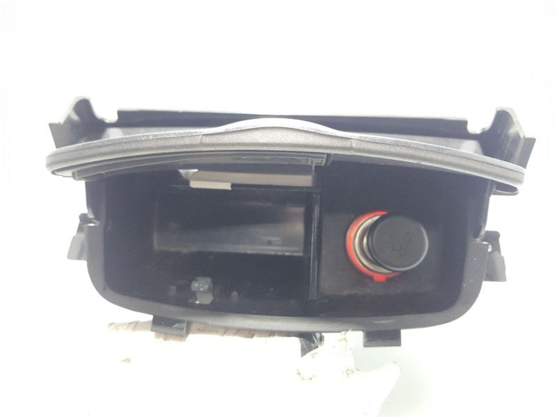 Recambio de cenicero para mazda 6 hatchback (gg) 2.0 (gges) referencia OEM IAM GR1C64610A  