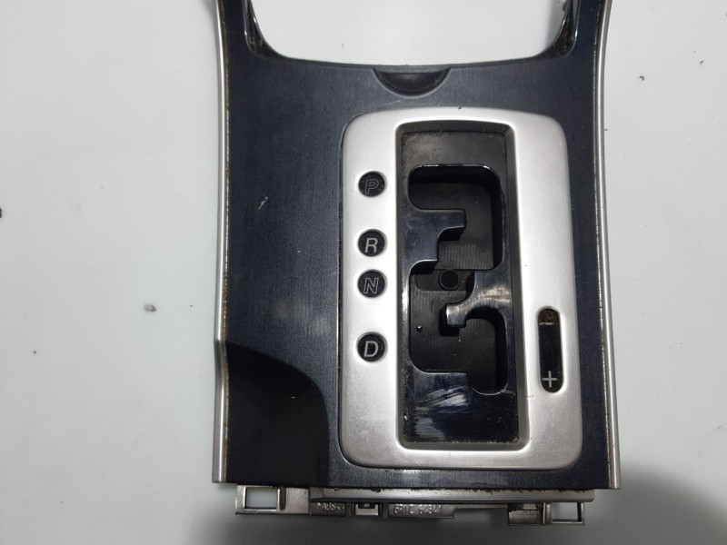 Recambio de moldura para mazda 6 hatchback (gg) 2.0 (gges) referencia OEM IAM GRC64341  