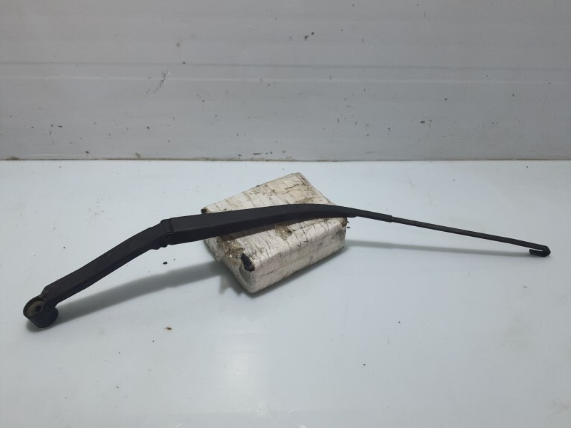 Recambio de brazo limpia delantero derecho para mazda 6 hatchback (gg) 2.0 (gges) referencia OEM IAM GJ6E67321C  