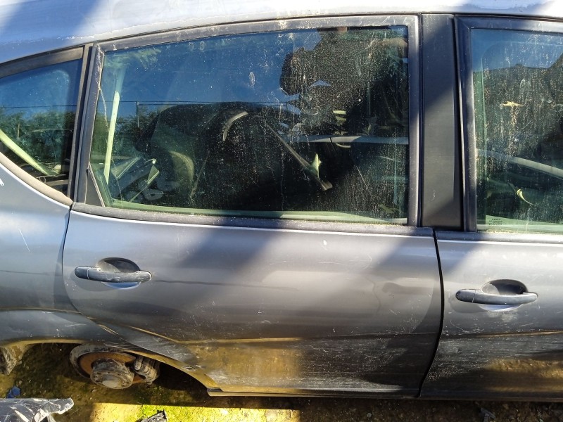 Recambio de puerta trasera derecha para seat toledo iii (5p2) 1.9 tdi referencia OEM IAM 5P0833056  