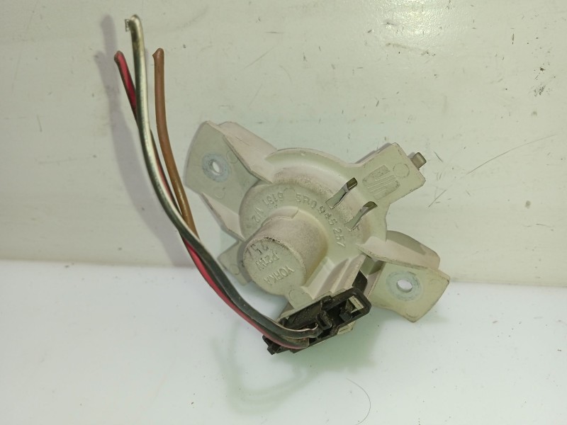 Recambio de portalamparas para seat toledo iii (5p2) 1.9 tdi referencia OEM IAM 5P0945257  