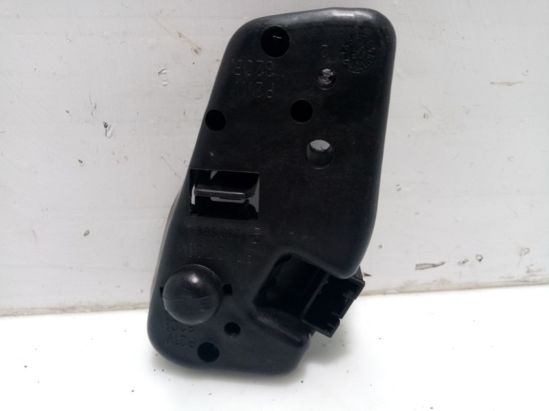 Recambio de portalamparas para bmw 3 (e46) 320 d referencia OEM IAM TRASERODERECHOCAPÓ  