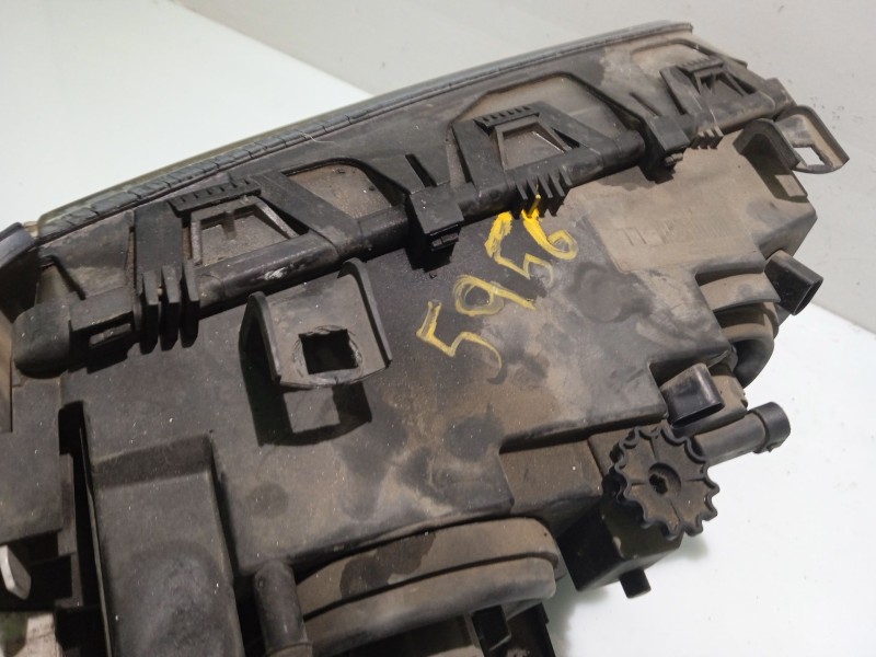 Recambio de faro izquierdo para bmw 3 (e46) 320 d referencia OEM IAM 63126906493  