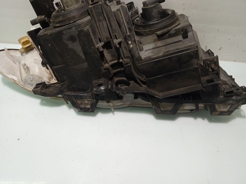 Recambio de faro izquierdo para bmw 3 (e46) 320 d referencia OEM IAM 63126906493  