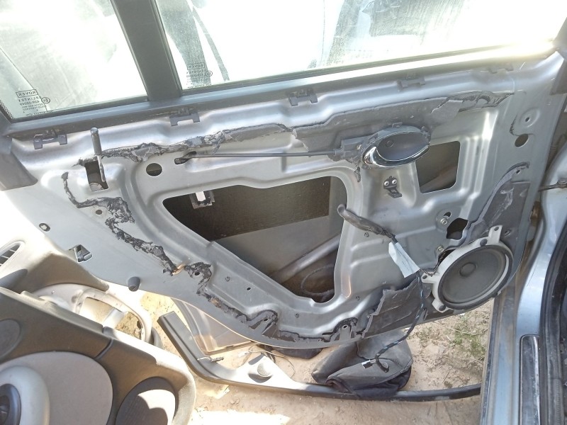 Recambio de elevalunas trasero izquierdo para rover serie 75 (rj) referencia OEM IAM CVH101190  