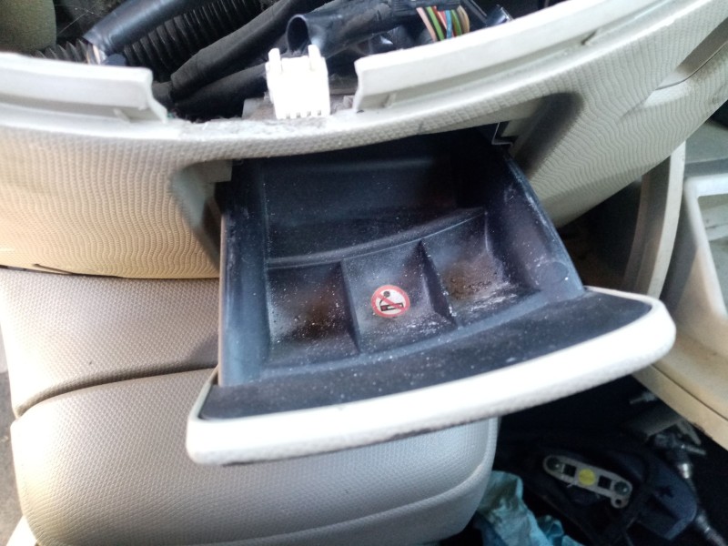 Recambio de cenicero para nissan micra iii (k12) 1.4 16v referencia OEM IAM 68855AX700  