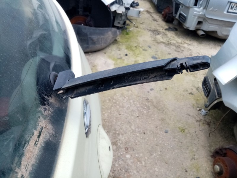 Recambio de brazo limpia trasero para nissan micra iii (k12) 1.4 16v referencia OEM IAM 28781AX000  