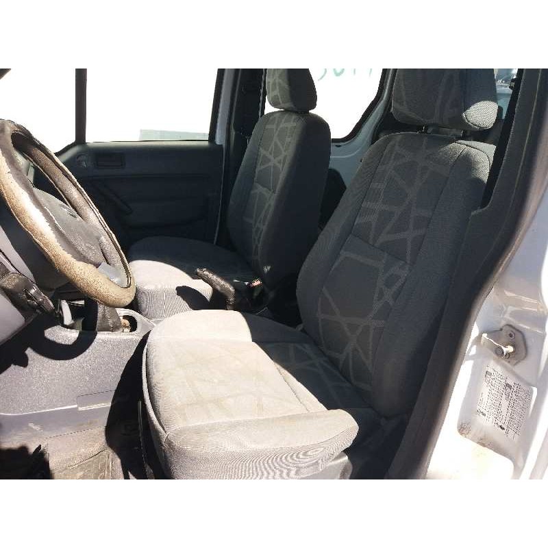 ford tourneo connect (tc7) kombi trend corta (2009)   |   04.09 - 12.13 | 2009 - 2013 | 90 cv / 66 kw del año 2009