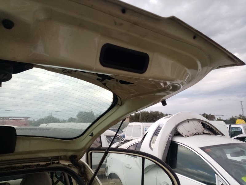 Recambio de porton trasero para nissan micra iii (k12) 1.4 16v referencia OEM IAM 90100AX630  